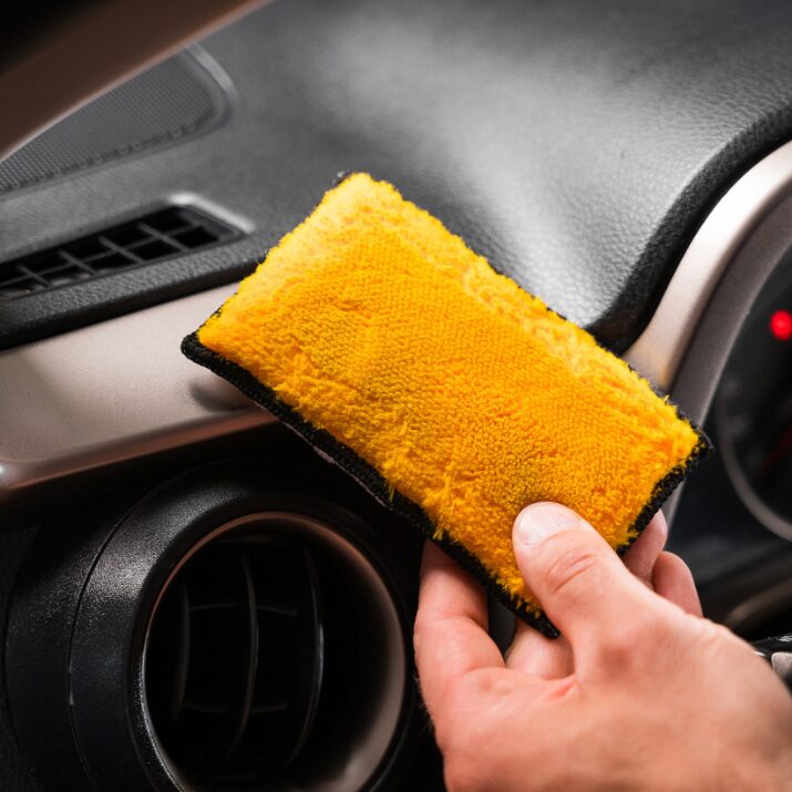 K2 Scrub Pad Pro – scrub pad do czyszczenia tapicerki i skóry, bezpieczny i skuteczny - obrazek 3